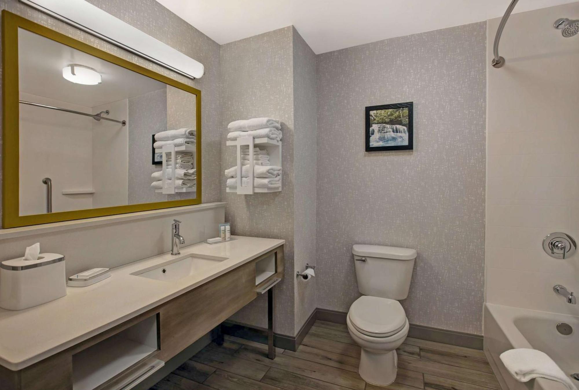 Hampton Inn Westfield Kültér fotó