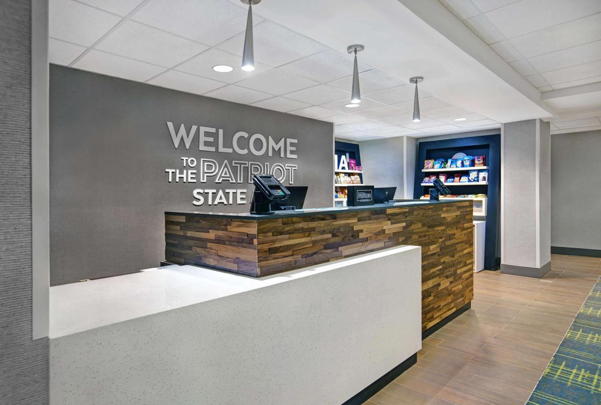 Hampton Inn Westfield Kültér fotó